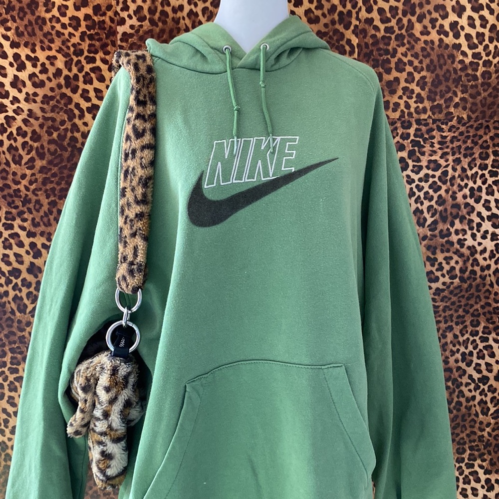 Nike - Picture 5 of 9
